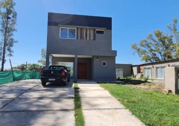 Alvarez del Bosque Casa Duplex a Estrenar Barrio Moreno Francisco Alvarez