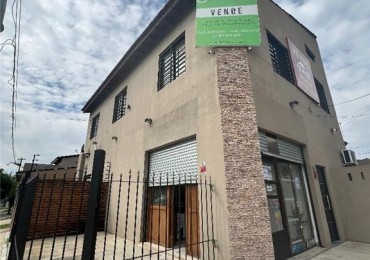 Local en Venta Ciudad Evita 30metros s/Avenida.
