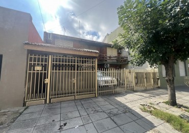 Duplex en Venta. San Justo. 3 amb. Cochera, Fondo. Apto Credito.