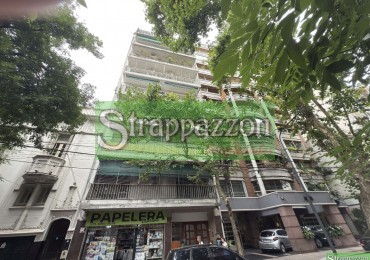 Venta Depto. 4 Amb. Flores. 105 mts. al frente. 4° Piso. Apto credito